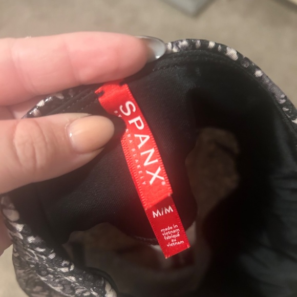 Spanx leggings - Picture 2 of 2
